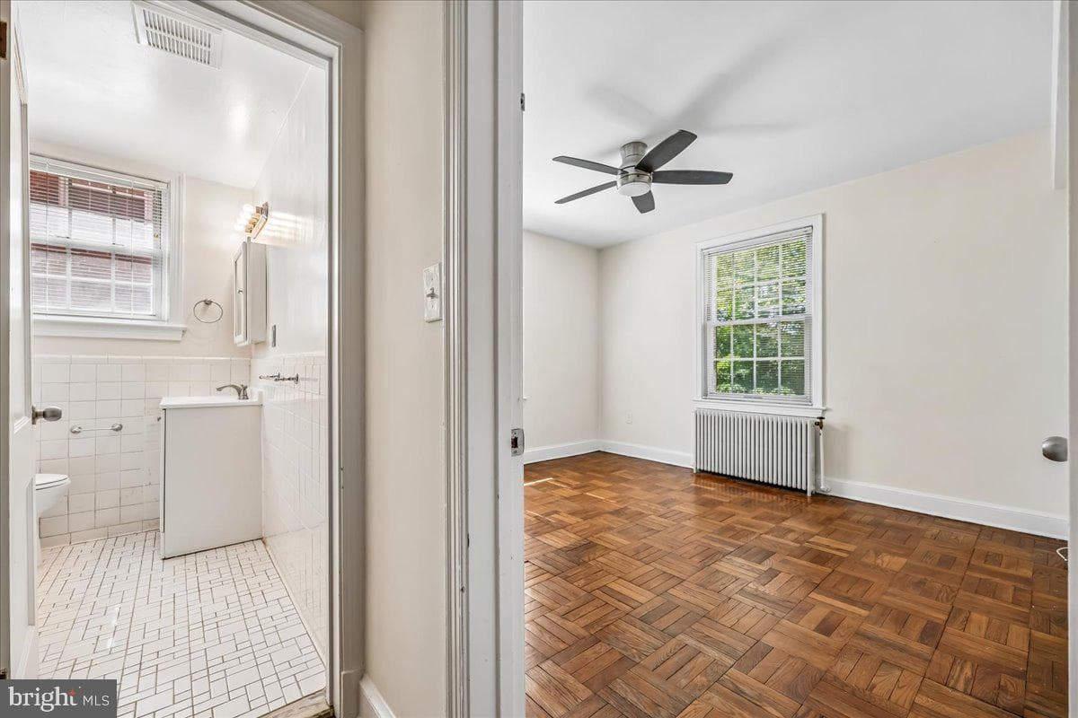 4481 Macarthur Boulevard NW #204 photo 10