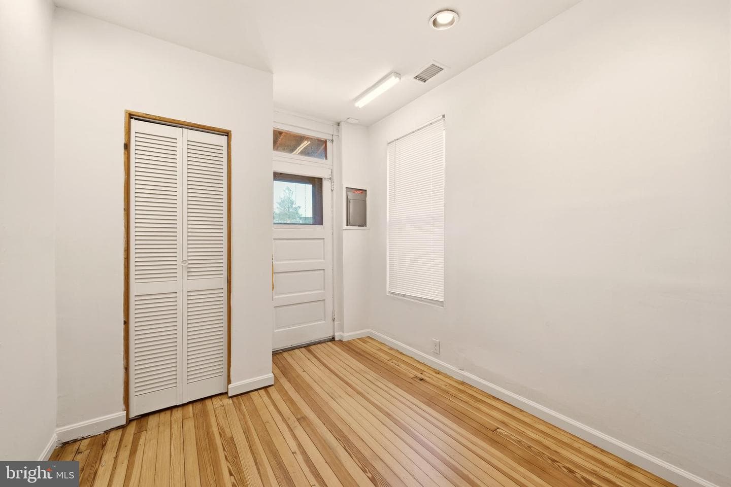 1402 Perry Place NW photo 20