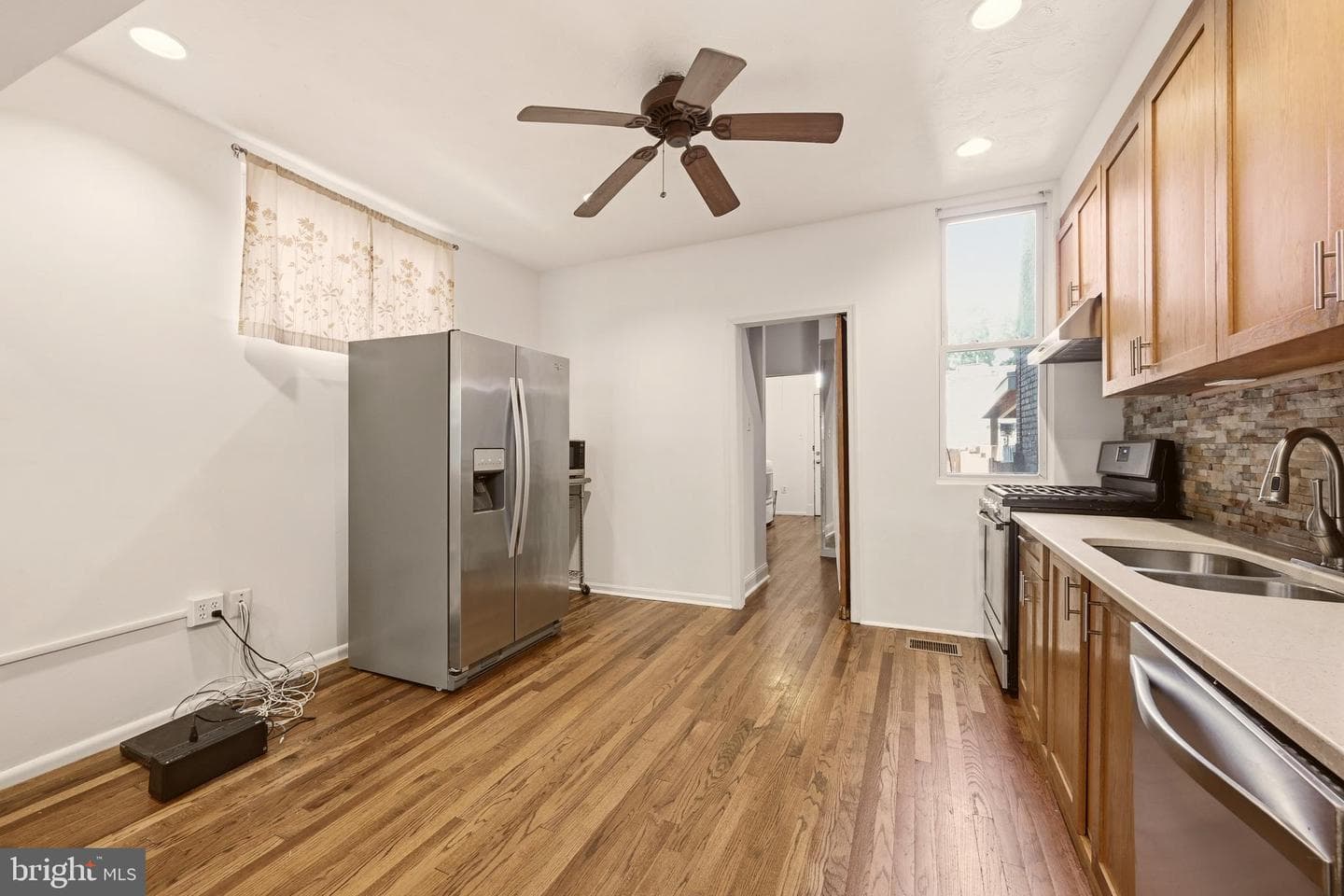 1402 Perry Place NW photo 9