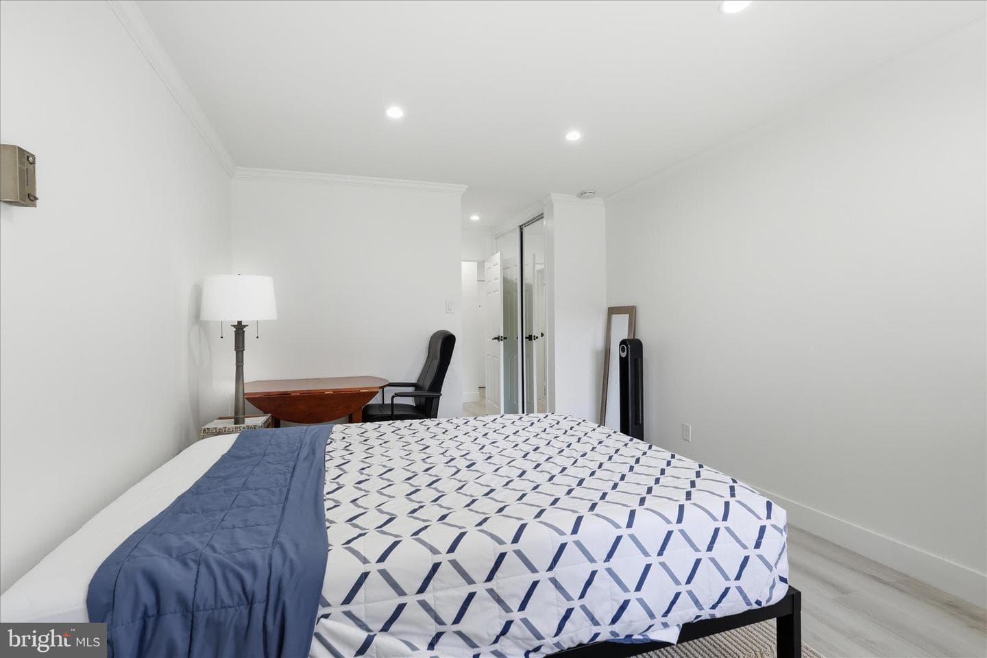 730 24th Street NW #309 photo 9