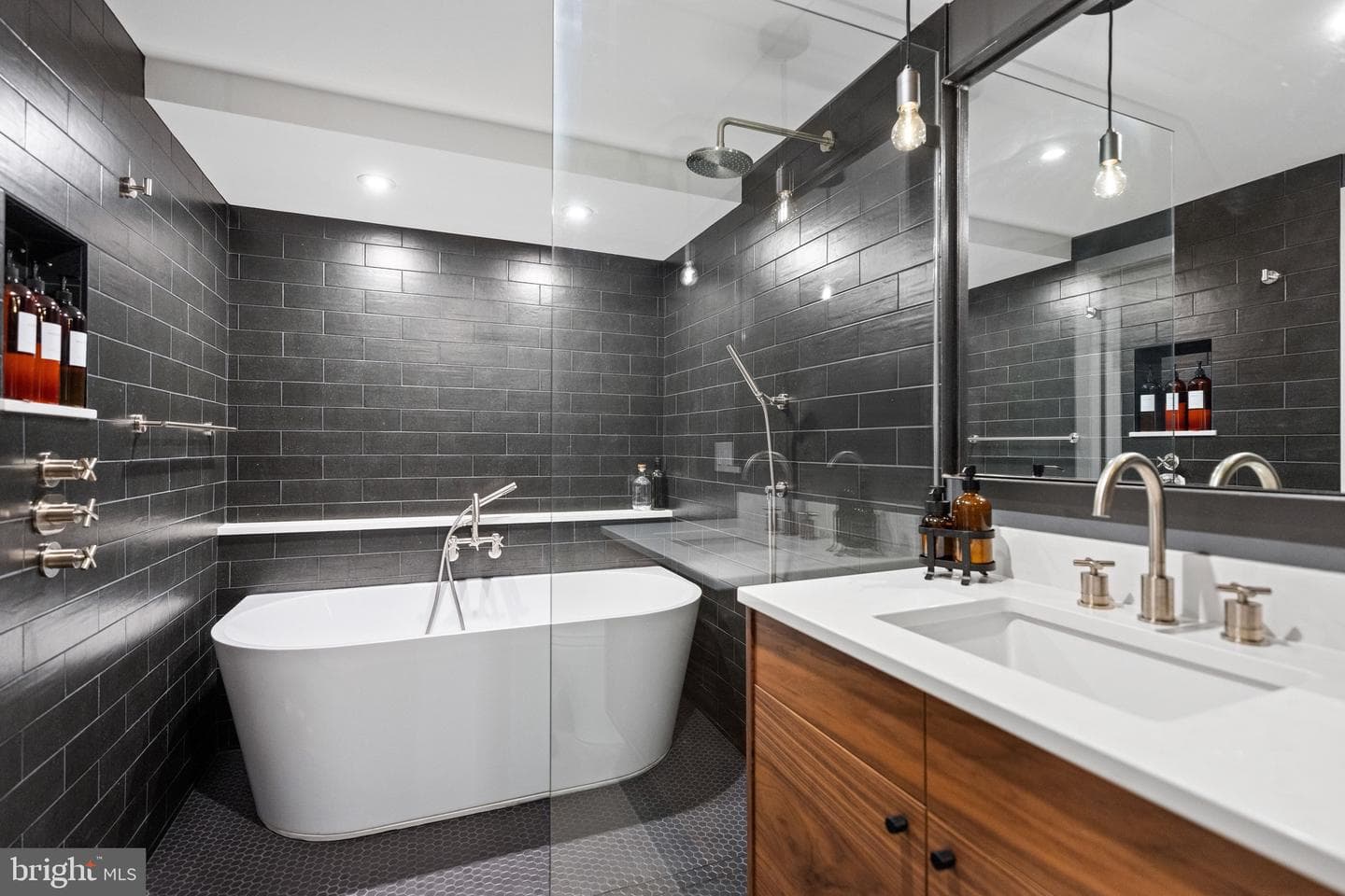 1324 35th Street NW photo 25