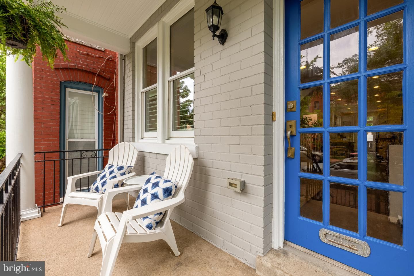 647 A Street SE photo 3