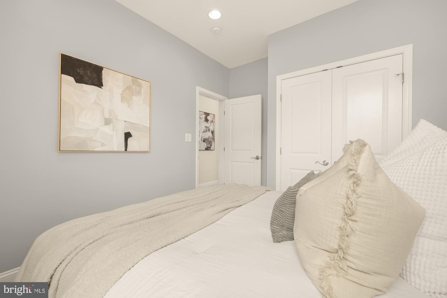 647 A Street SE photo 30