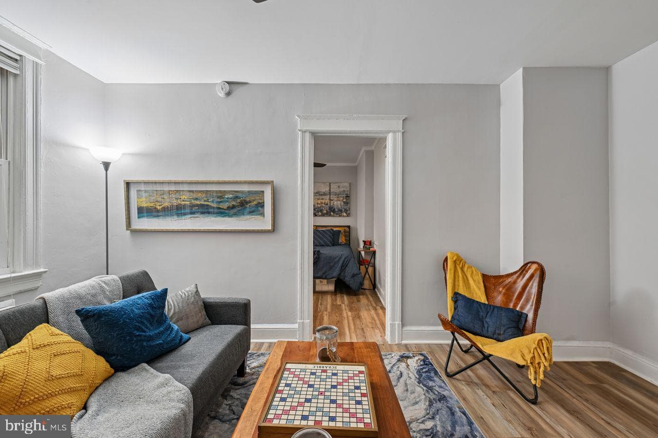 414 Seward Square SE #104 photo 5