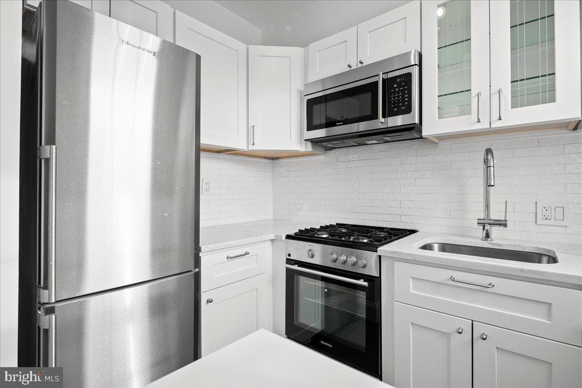 3100 Wisconsin Avenue NW #406 photo 3
