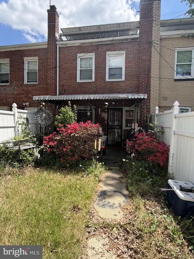 2402 Southern Avenue SE photo 2