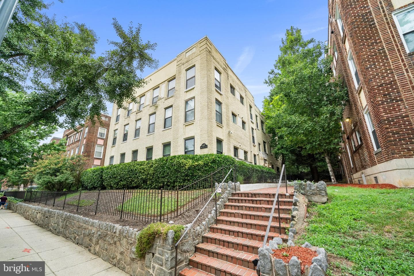 1437 Spring Road NW #25
