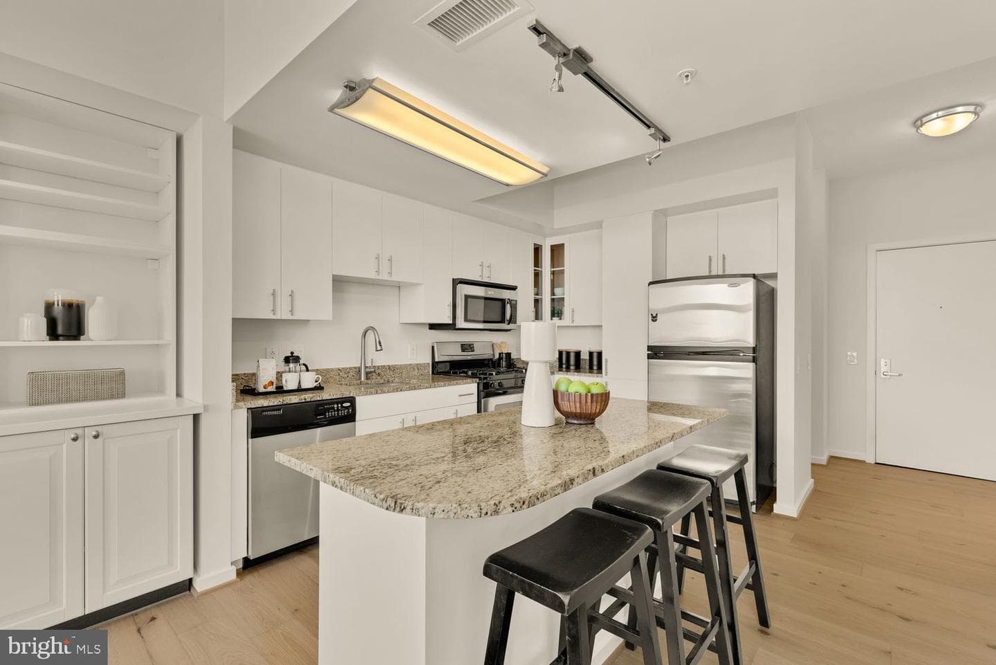 475 K Street NW #1204 photo 6