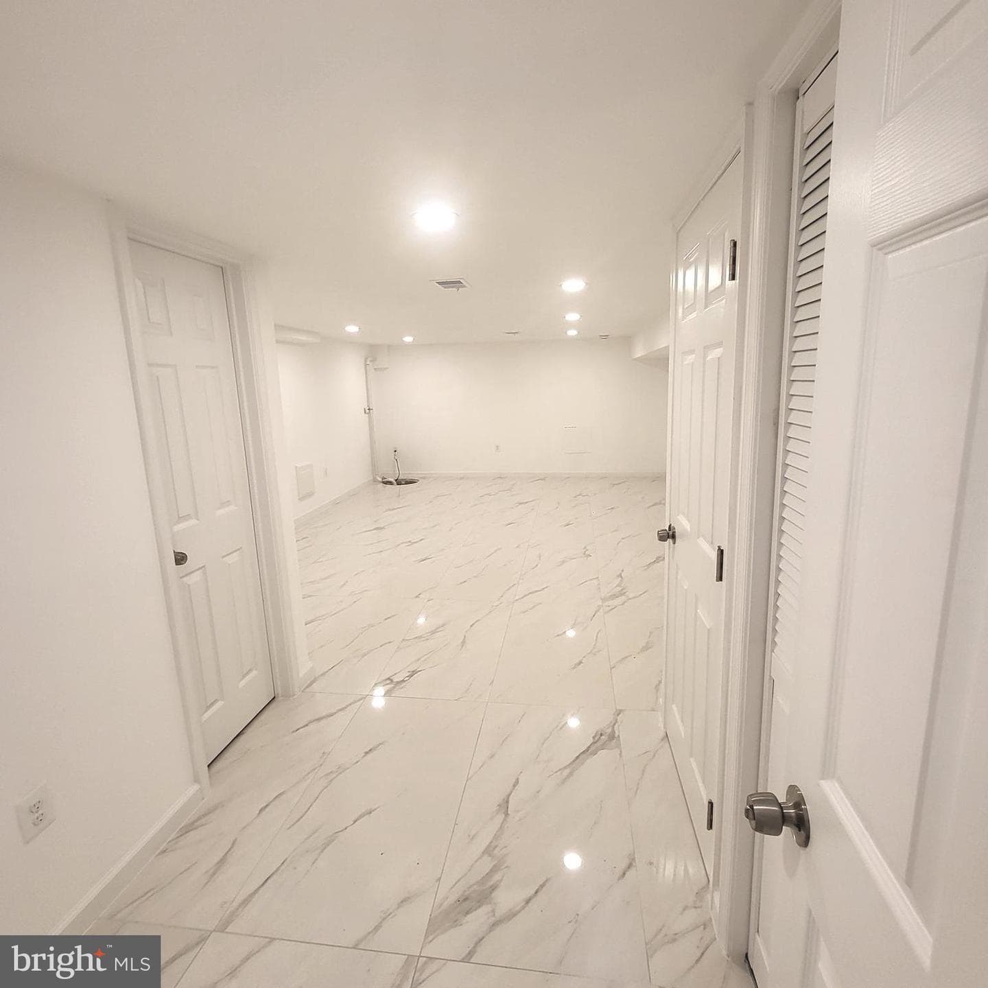 562 24th Street NE photo 29