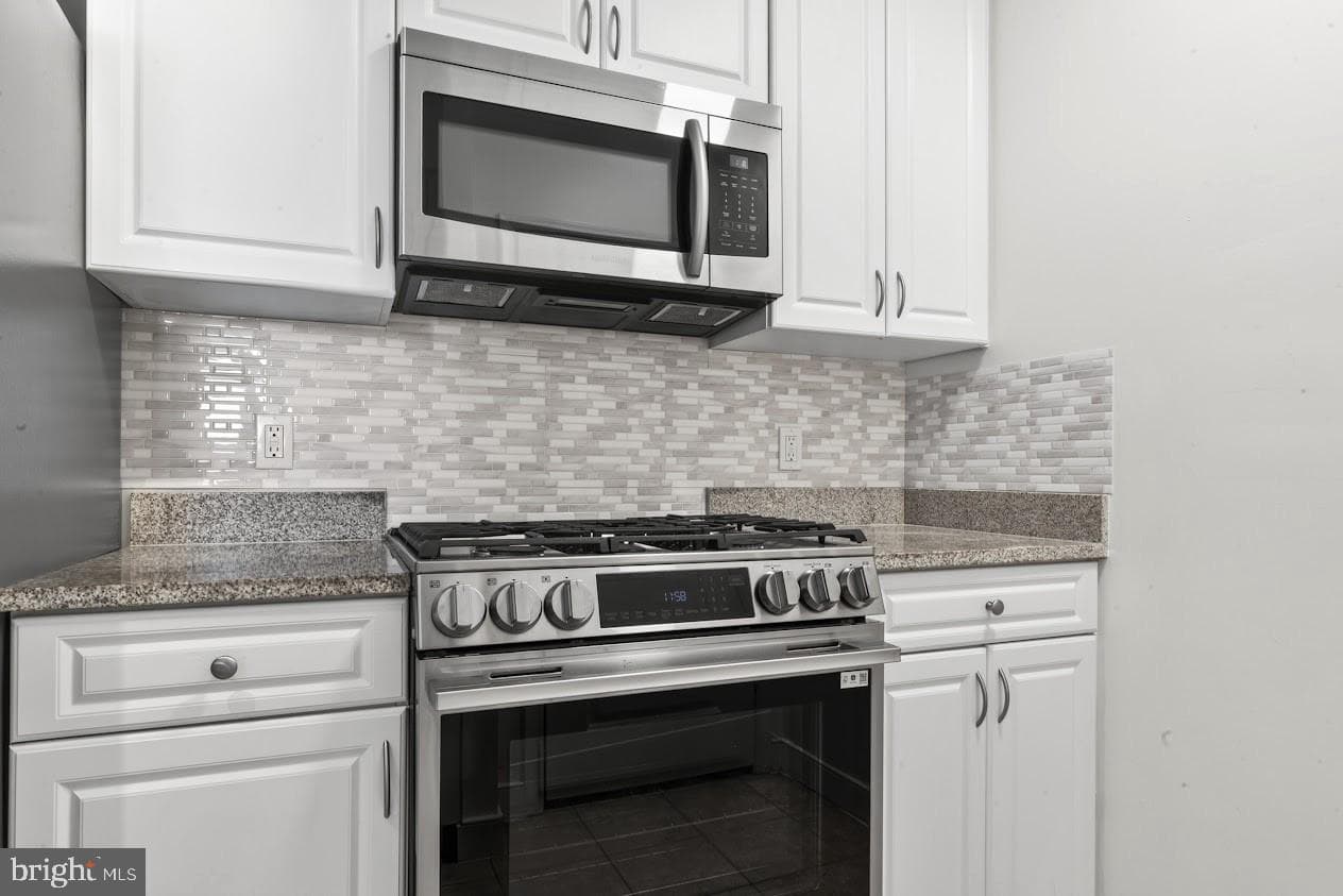 555 Massachusetts Avenue NW #1417 photo 12