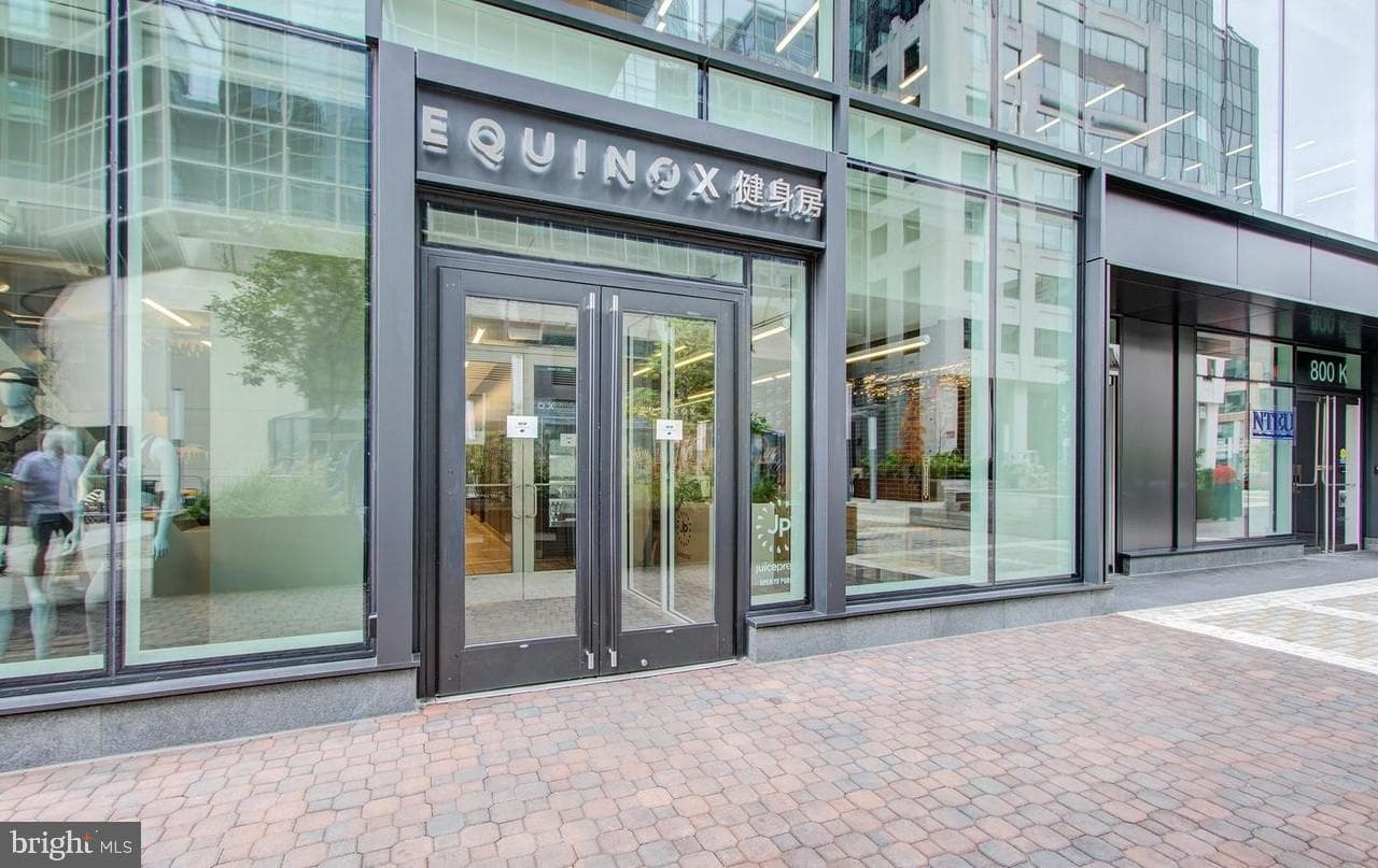 555 Massachusetts Avenue NW #1417 photo 60