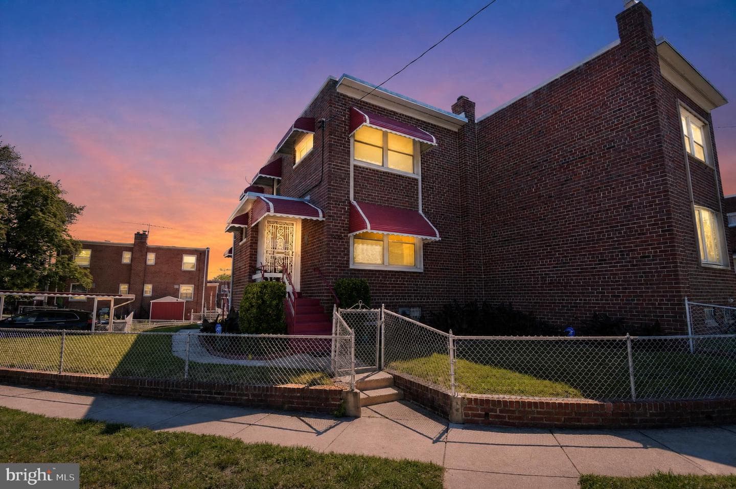 5539 5th Street NE photo 1