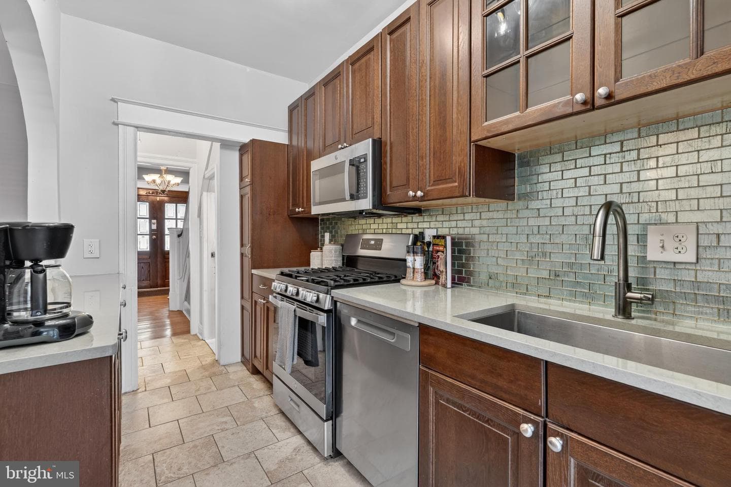 722 Otis Place NW photo 8