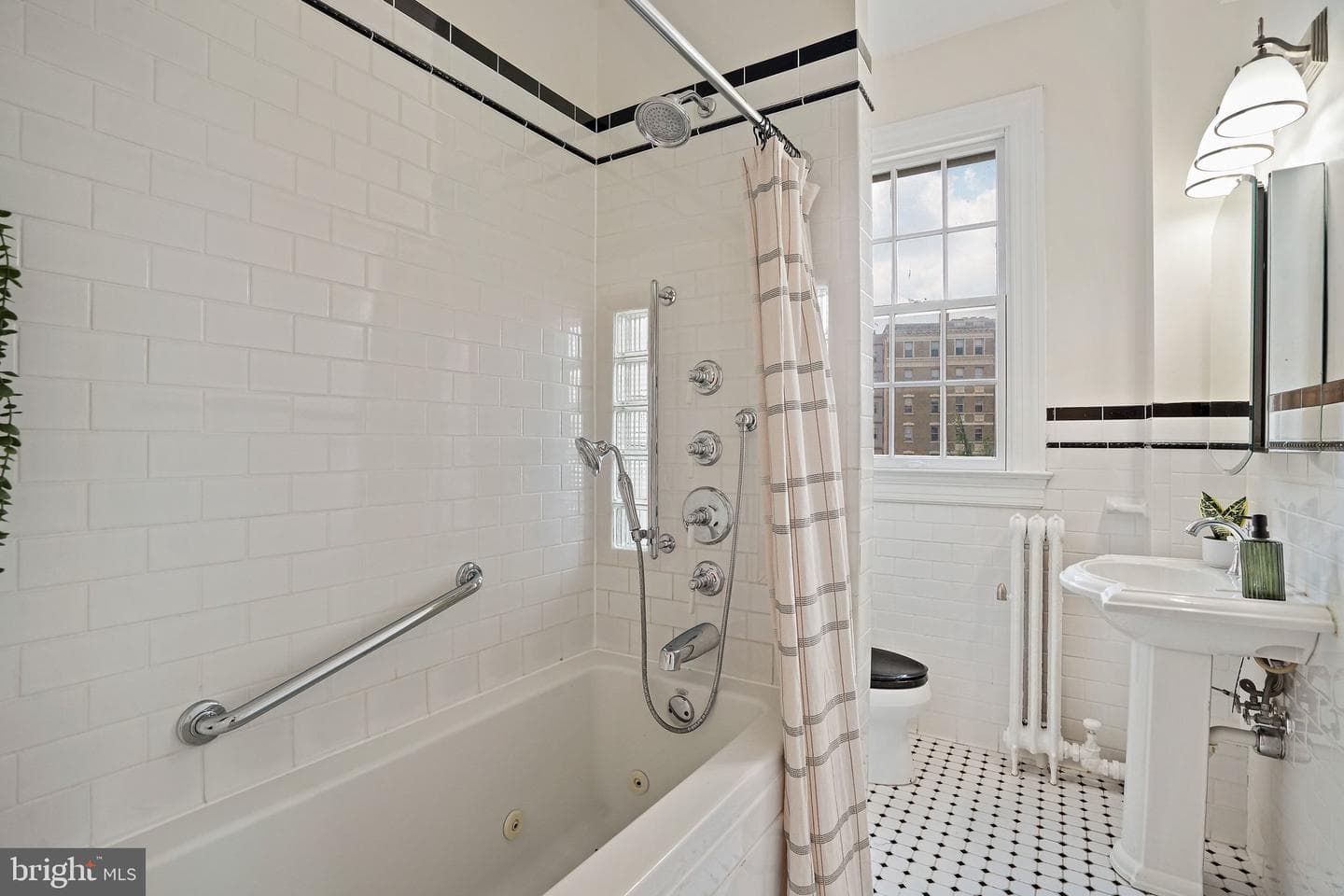 1852 Columbia Road NW #401 photo 19