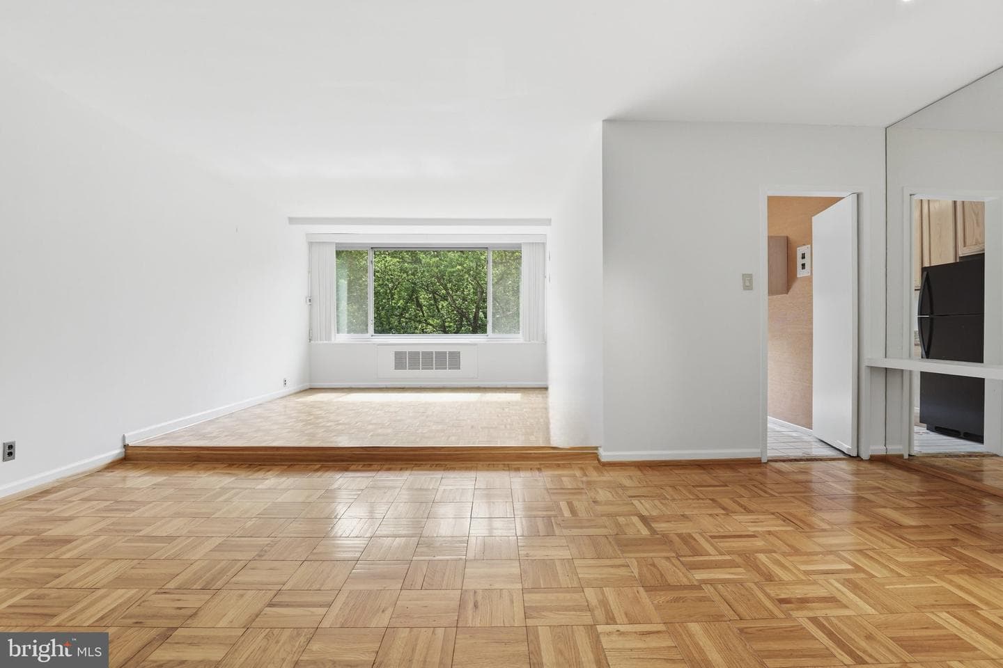 4200 Cathedral Avenue NW #812 photo 2