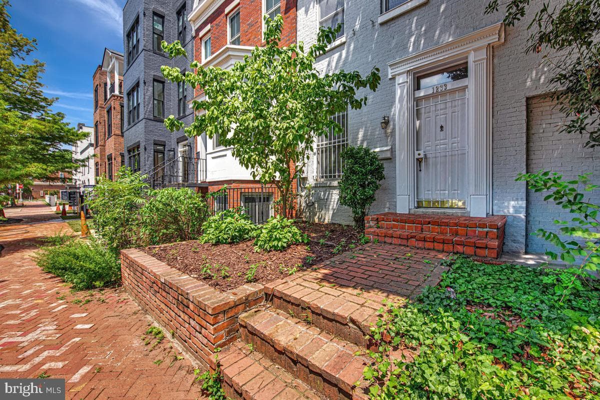 1233 4th Street NW, Washington