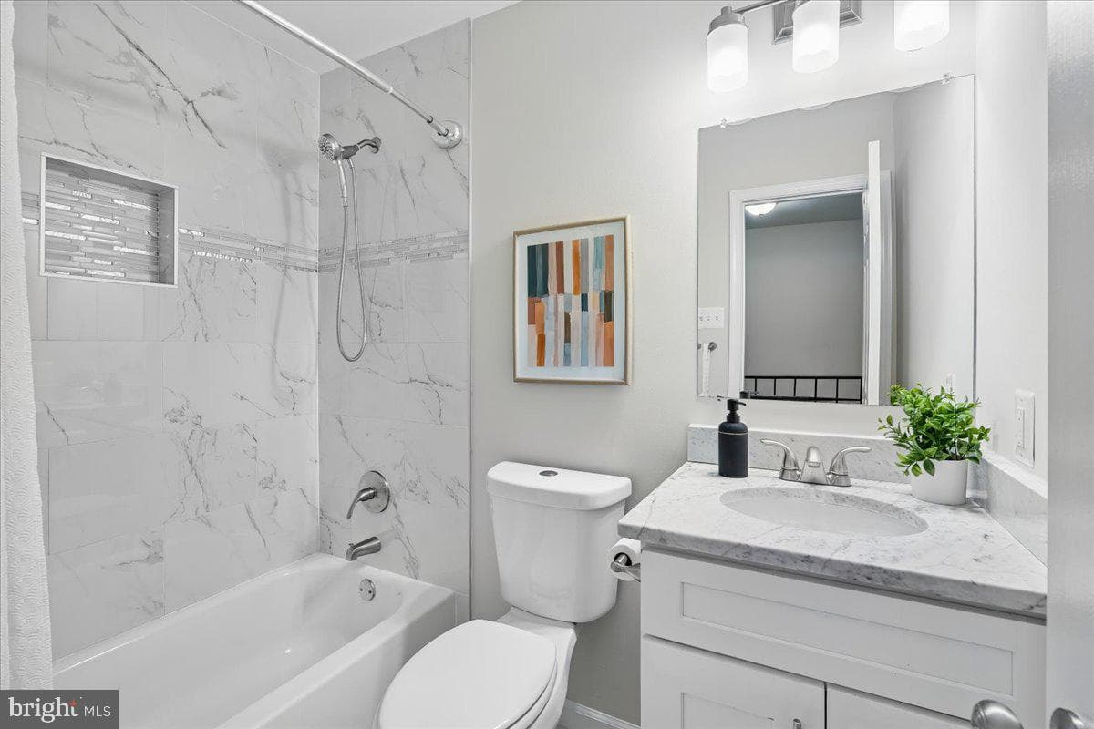 527 Brummel Court NW #527 photo 16