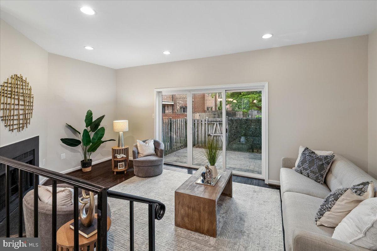 527 Brummel Court NW #527 photo 7