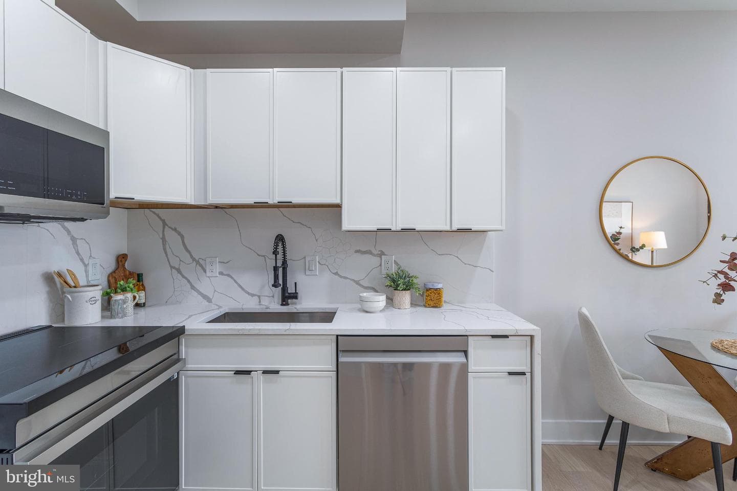 1516 East Capitol Street NE #d photo 10