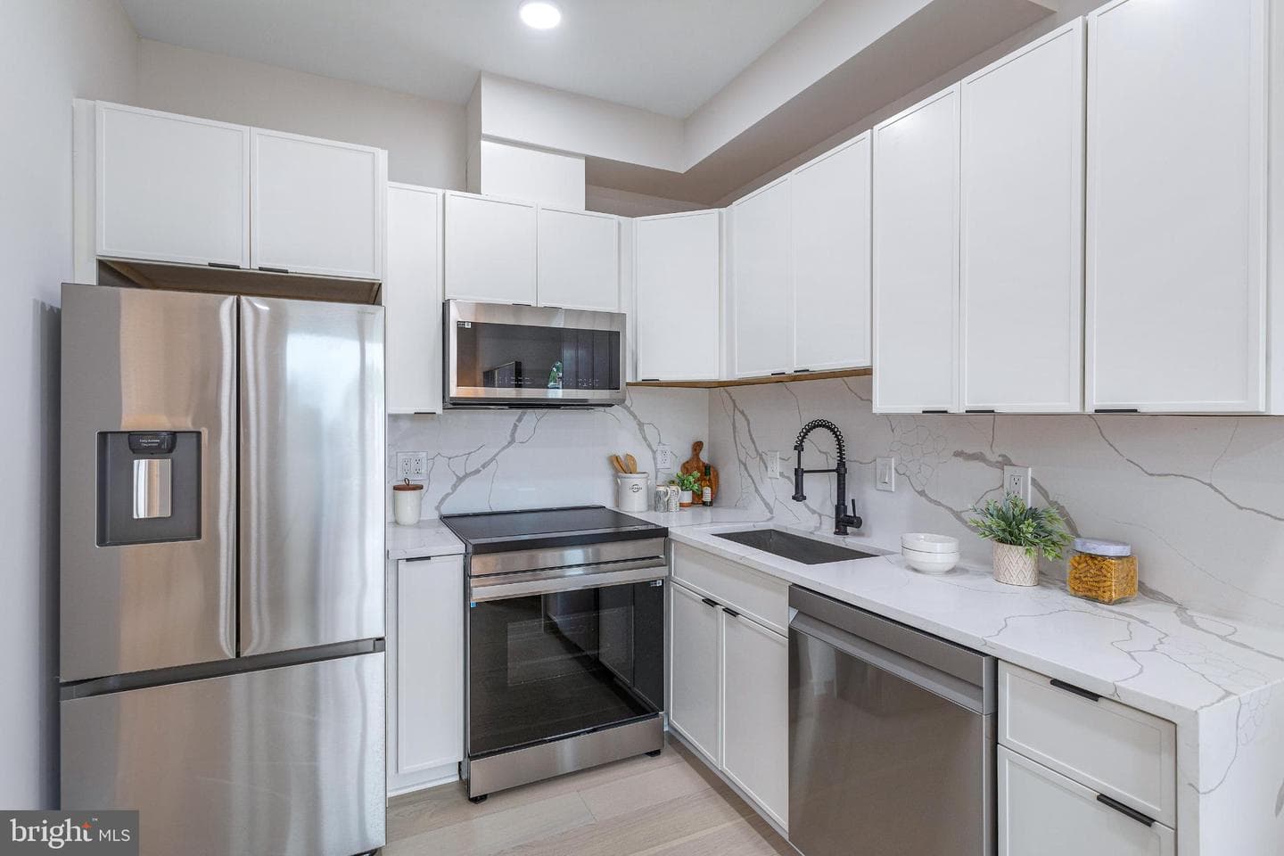 1516 East Capitol Street NE #d photo 11