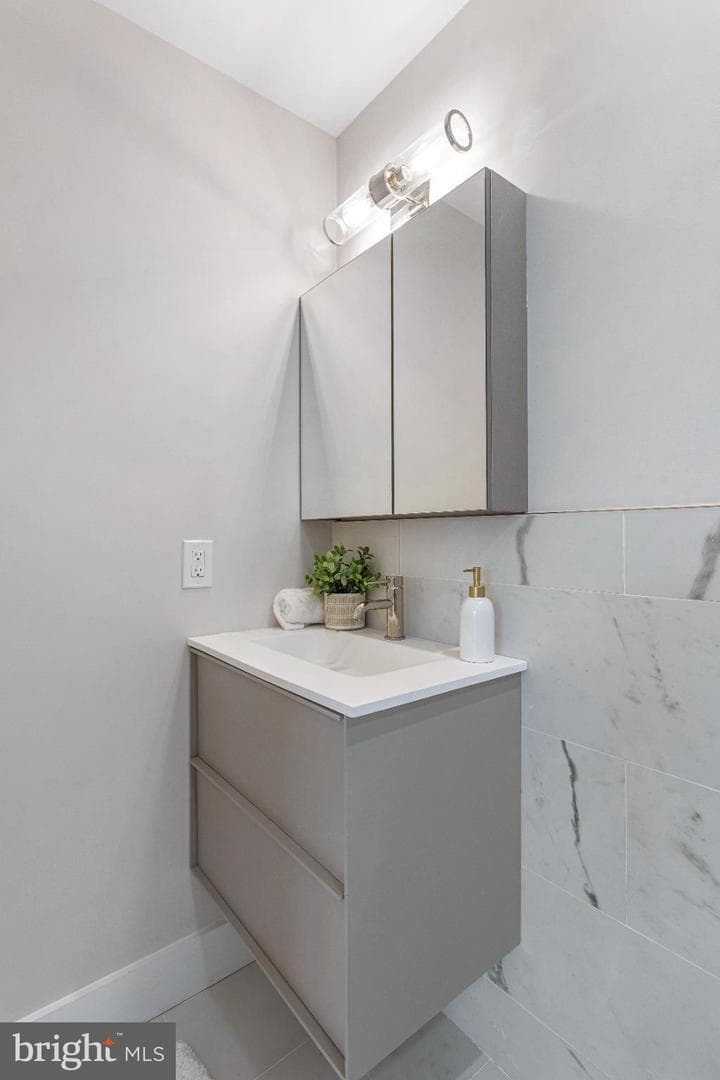 1516 East Capitol Street NE #d photo 24