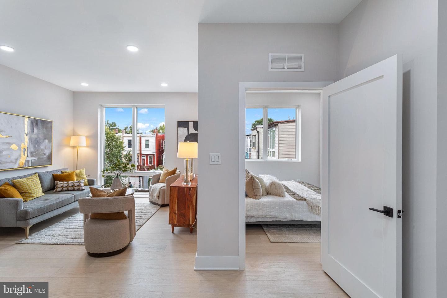 1516 East Capitol Street NE #d photo 4