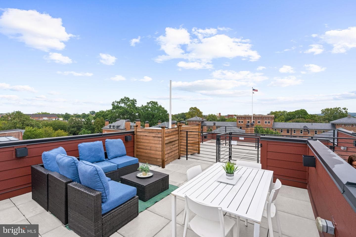 733 8th Street SE #304 photo 15