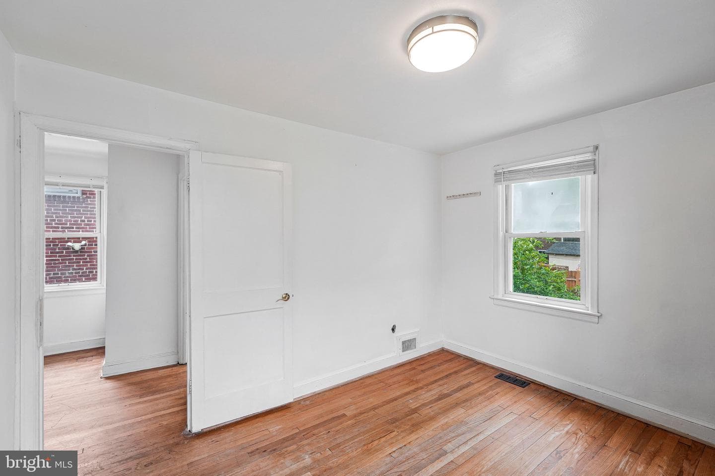 344 Oneida Street NE photo 16