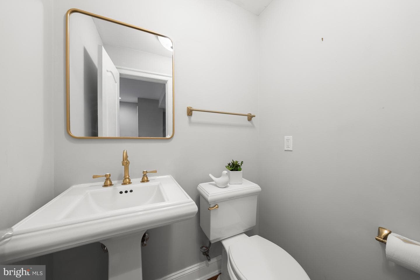 4050 Mansion Drive NW photo 12