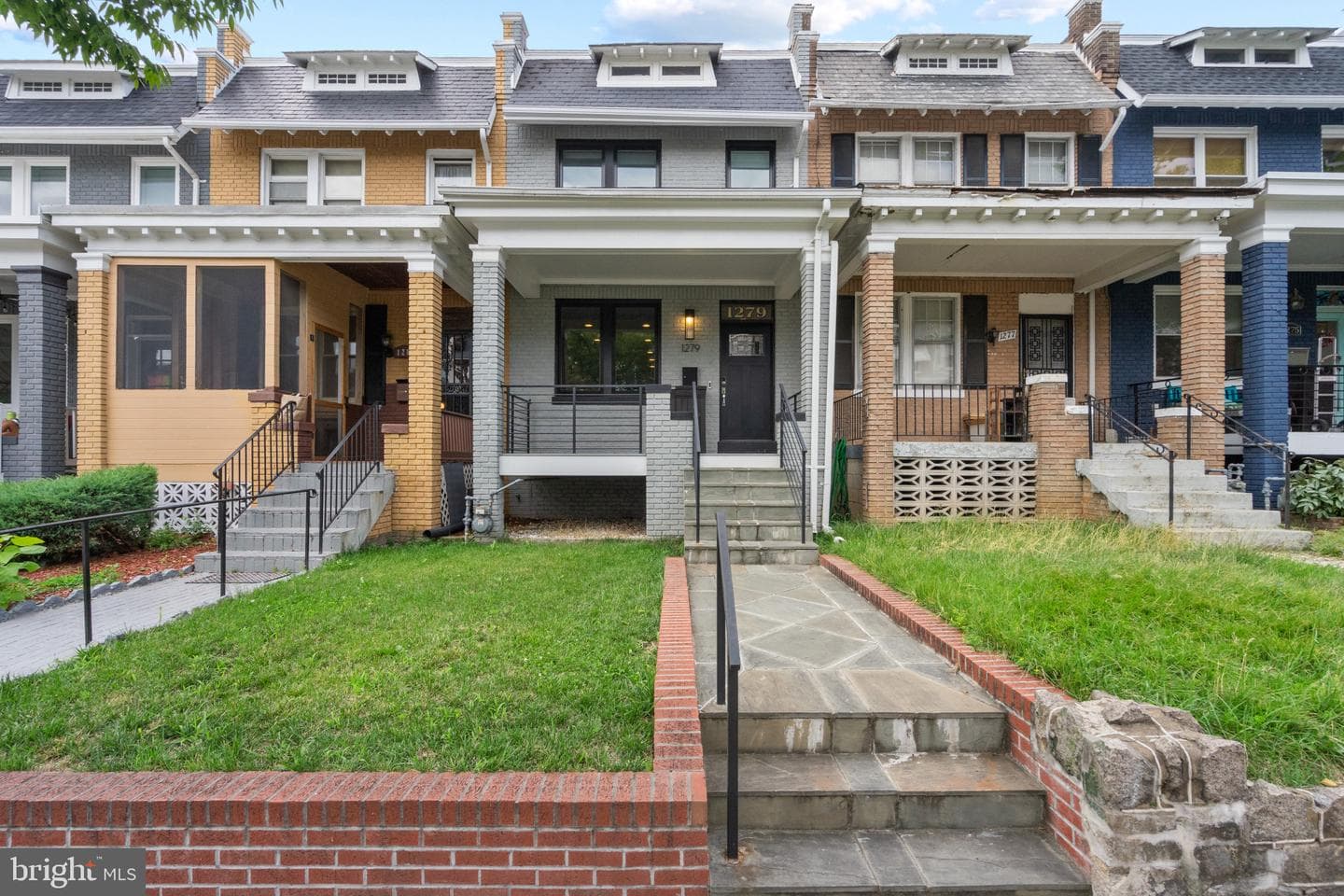 1279 Oates Street NE photo 6