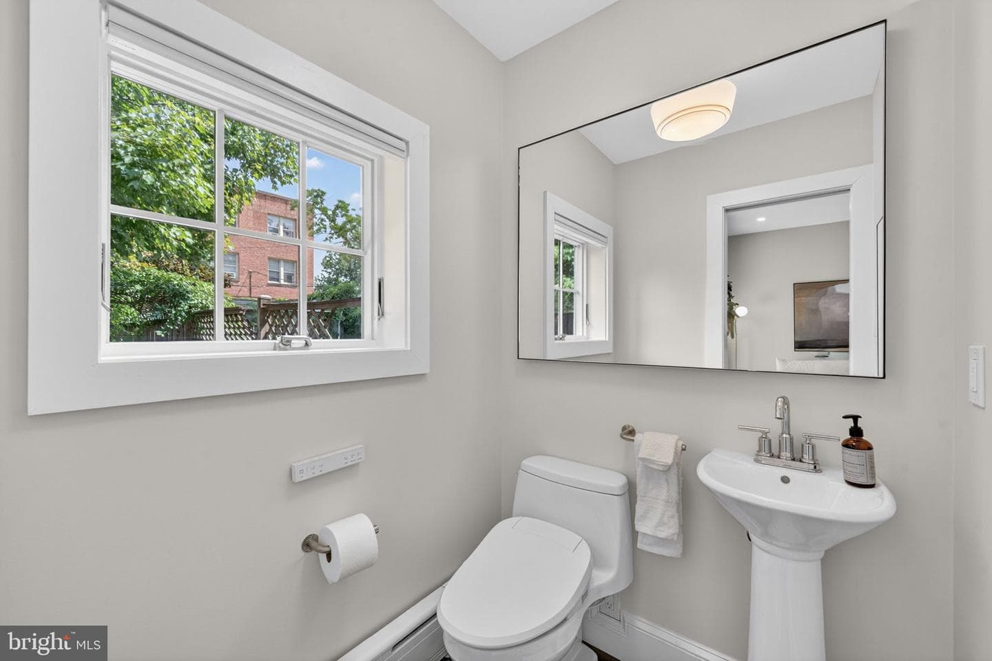 3015 Porter Street NW photo 32
