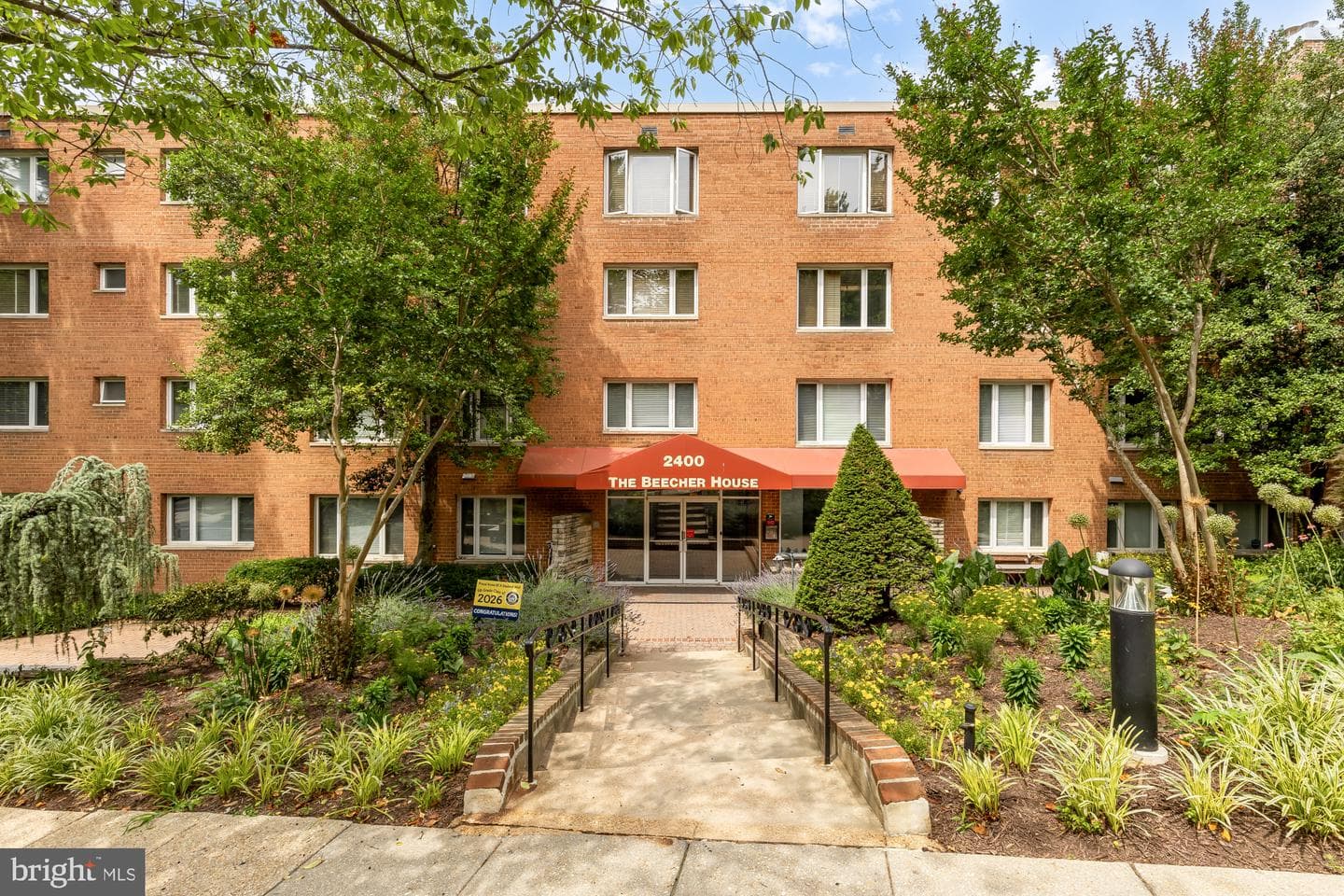 2400 41st Street NW #212, Washington
