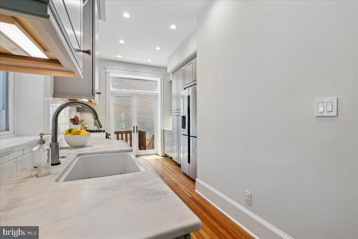 1105 G Street SE photo 21