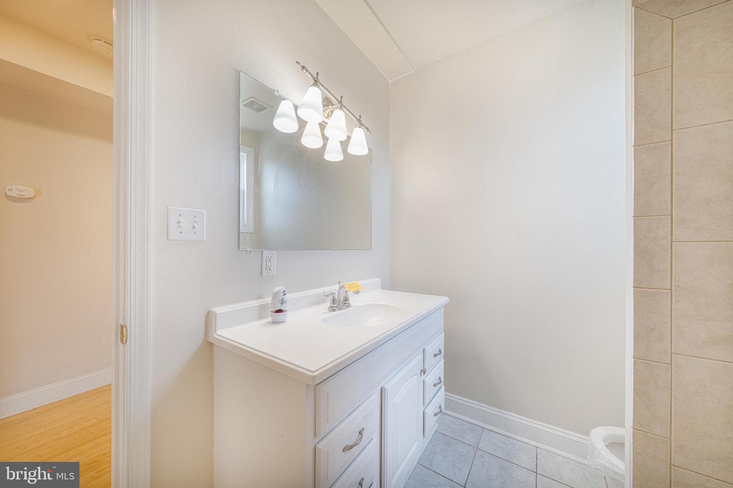 1371 Monroe NW photo 68