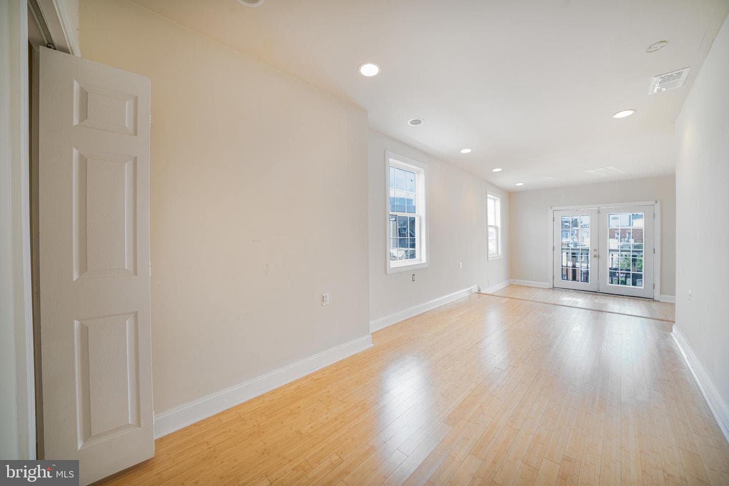 1371 Monroe NW photo 75