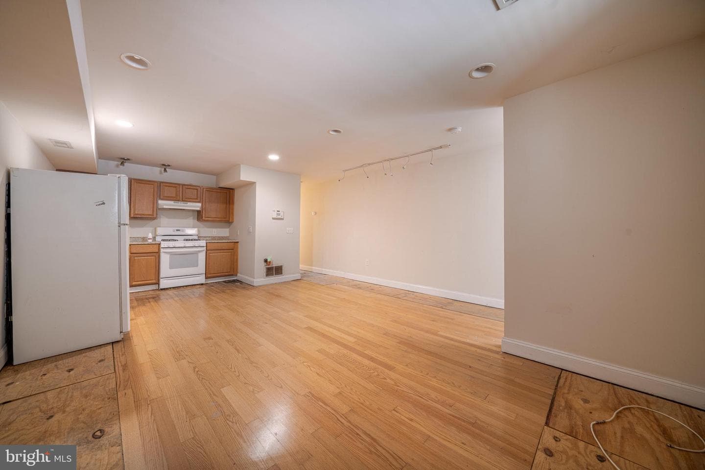 1371 Monroe NW photo 83