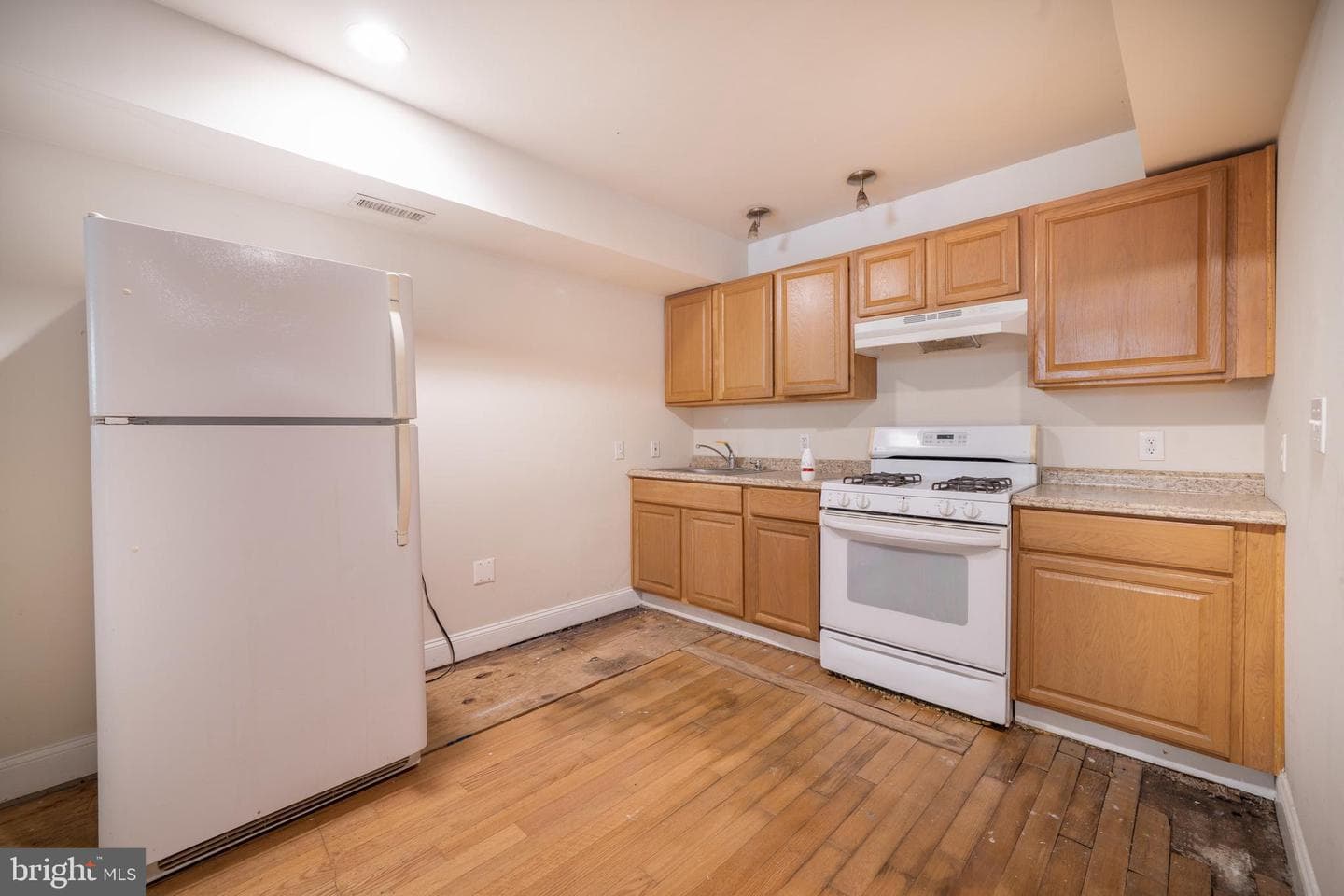 1371 Monroe NW photo 86