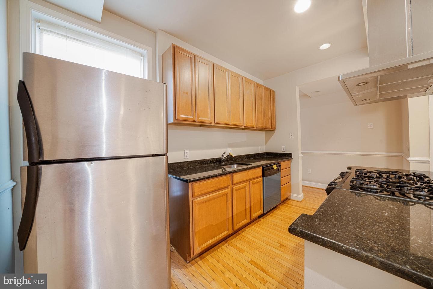 1371 Monroe NW photo 9