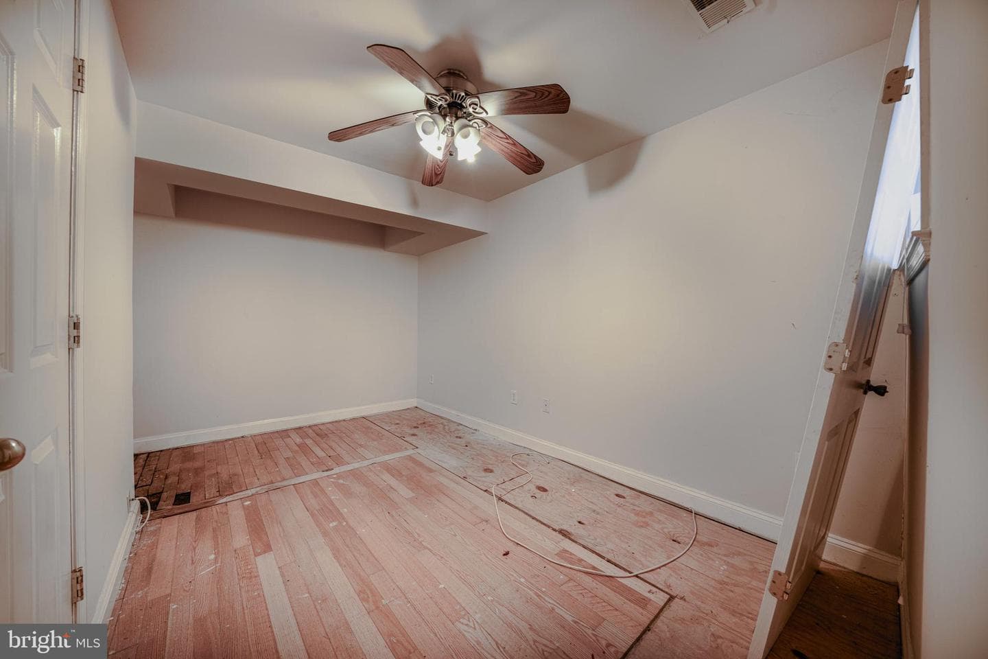 1371 Monroe NW photo 92