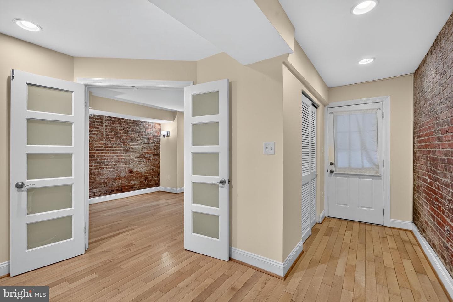1804 Wyoming Avenue NW photo 40