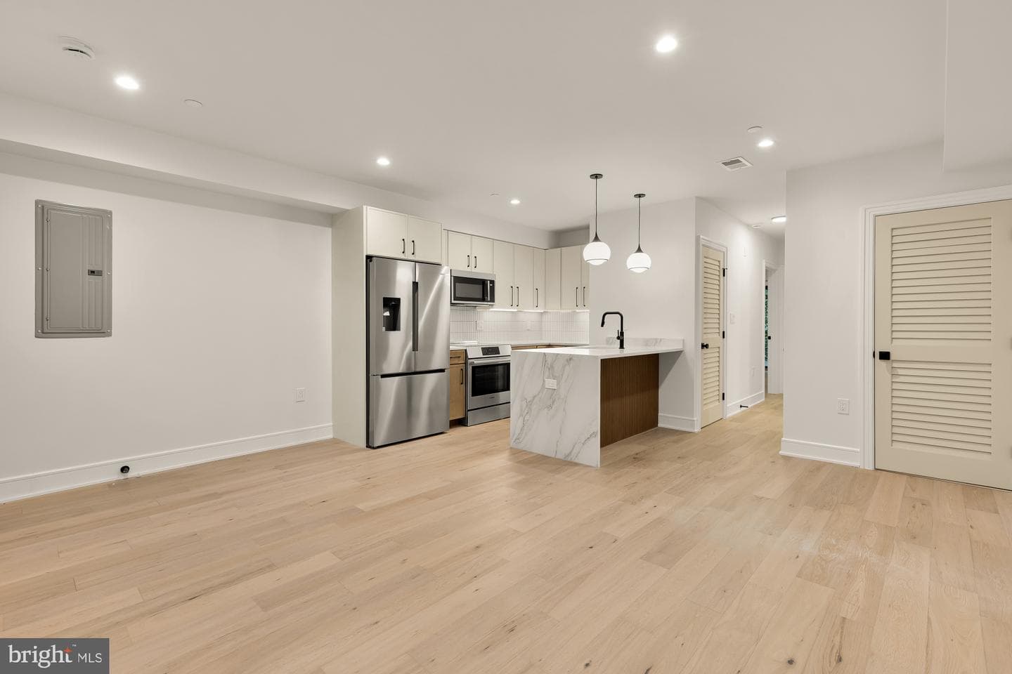 1463 Harvard Street NW #1 photo 2