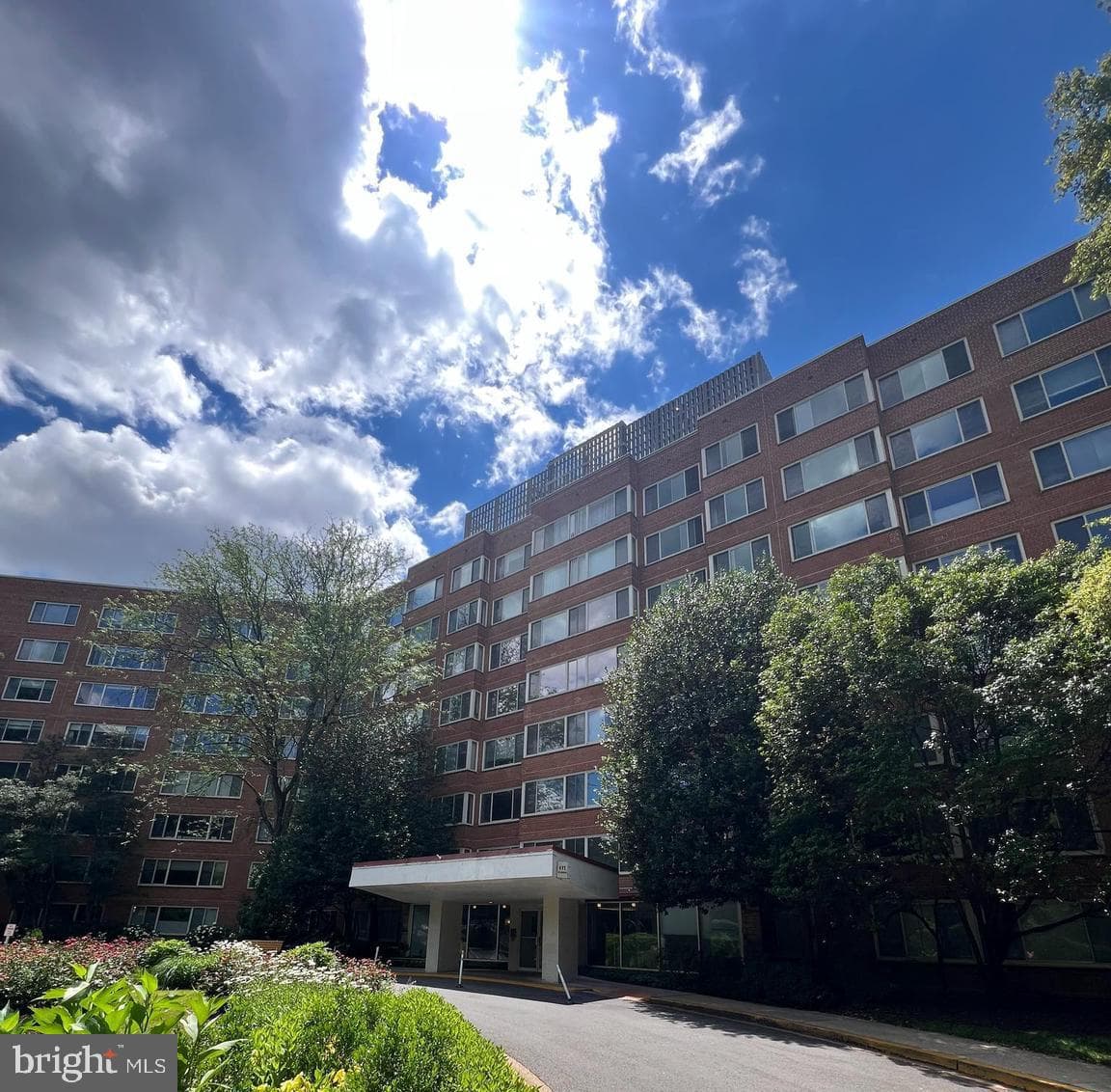 4000 Tunlaw Road NW #619 photo 1