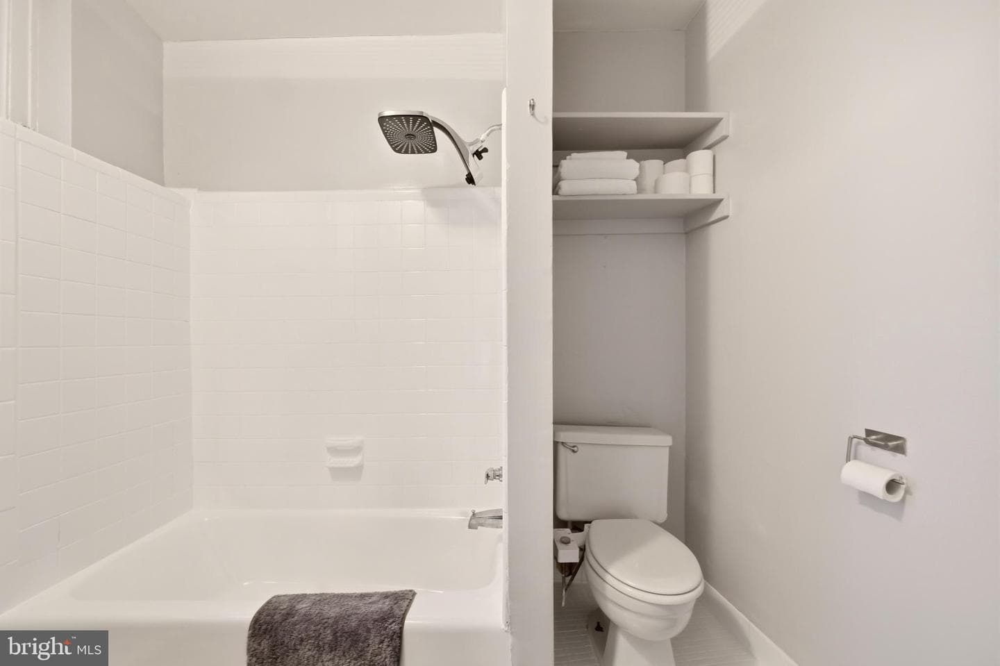 2410 20th Street NW #106 photo 27