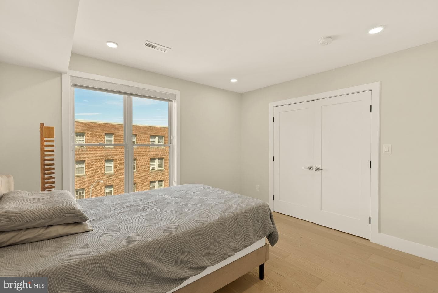 2556 University Place NW #302 photo 23