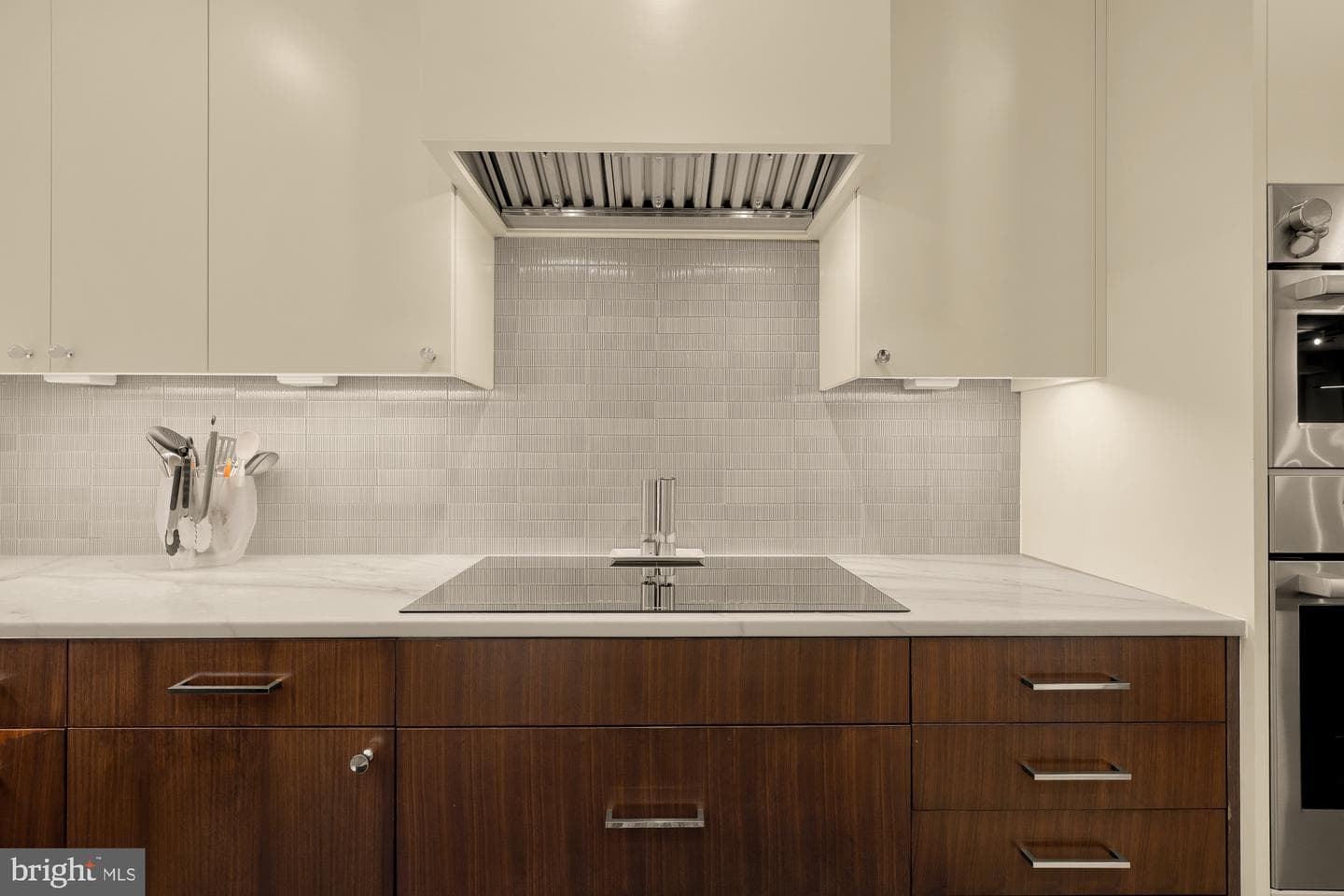 1045 31st Street NW #104 photo 22