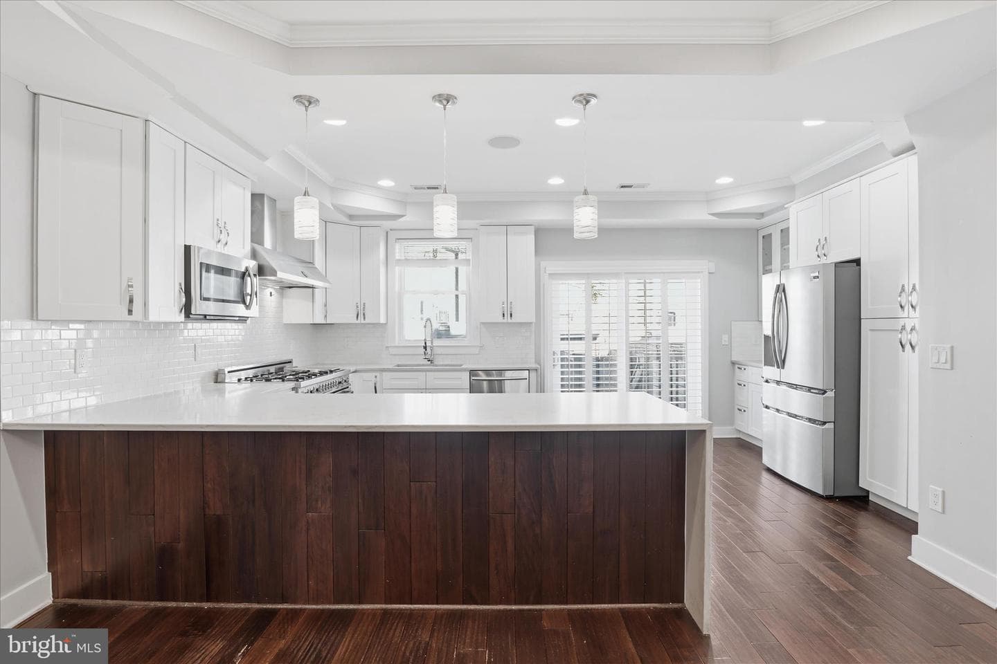 1119 Staples Street NE photo 8