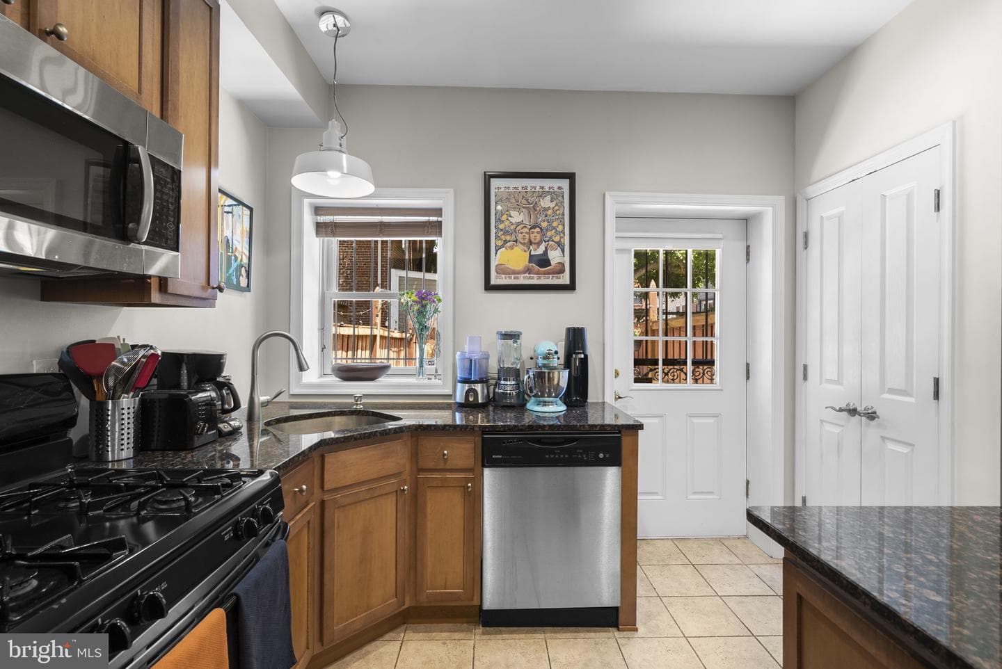 11 16th Street NE photo 12