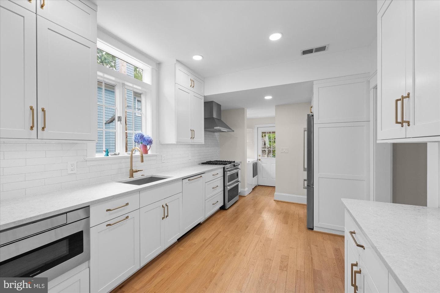 3828 Livingston Street NW photo 7