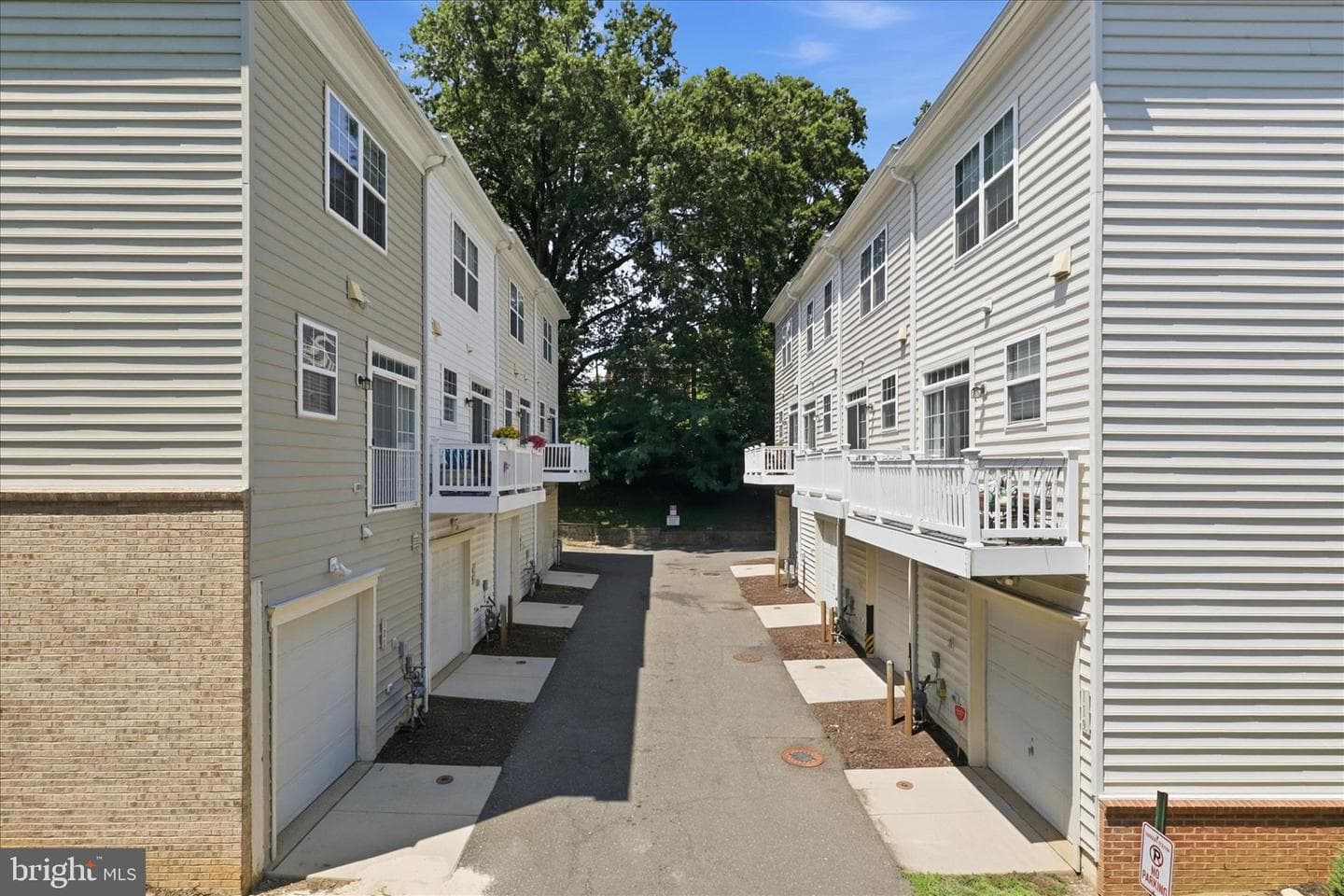 121 Danbury Street SW photo 31