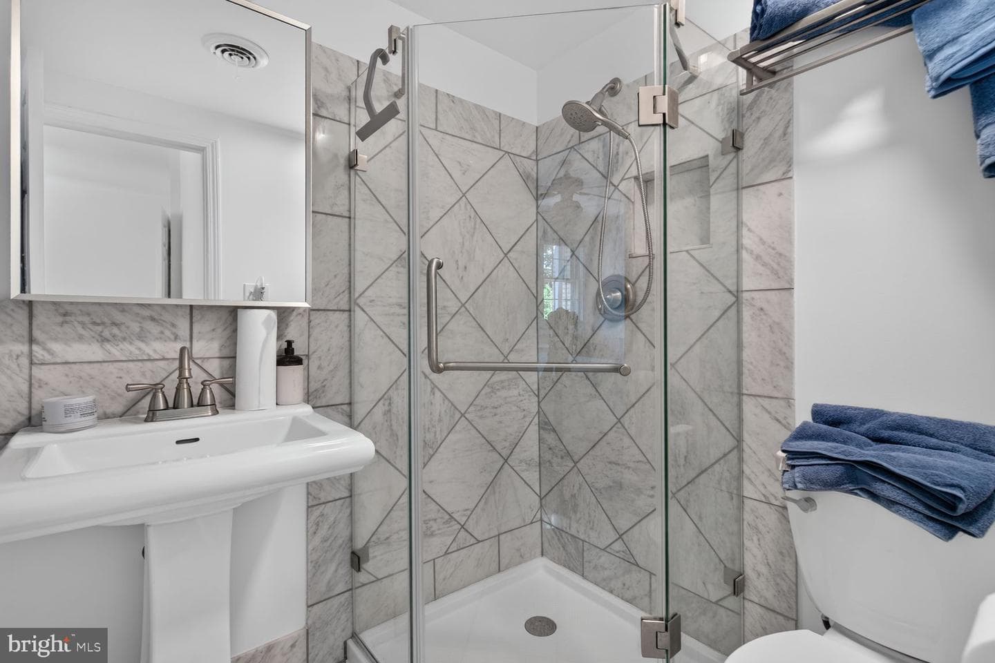 455 15th Street NE photo 18